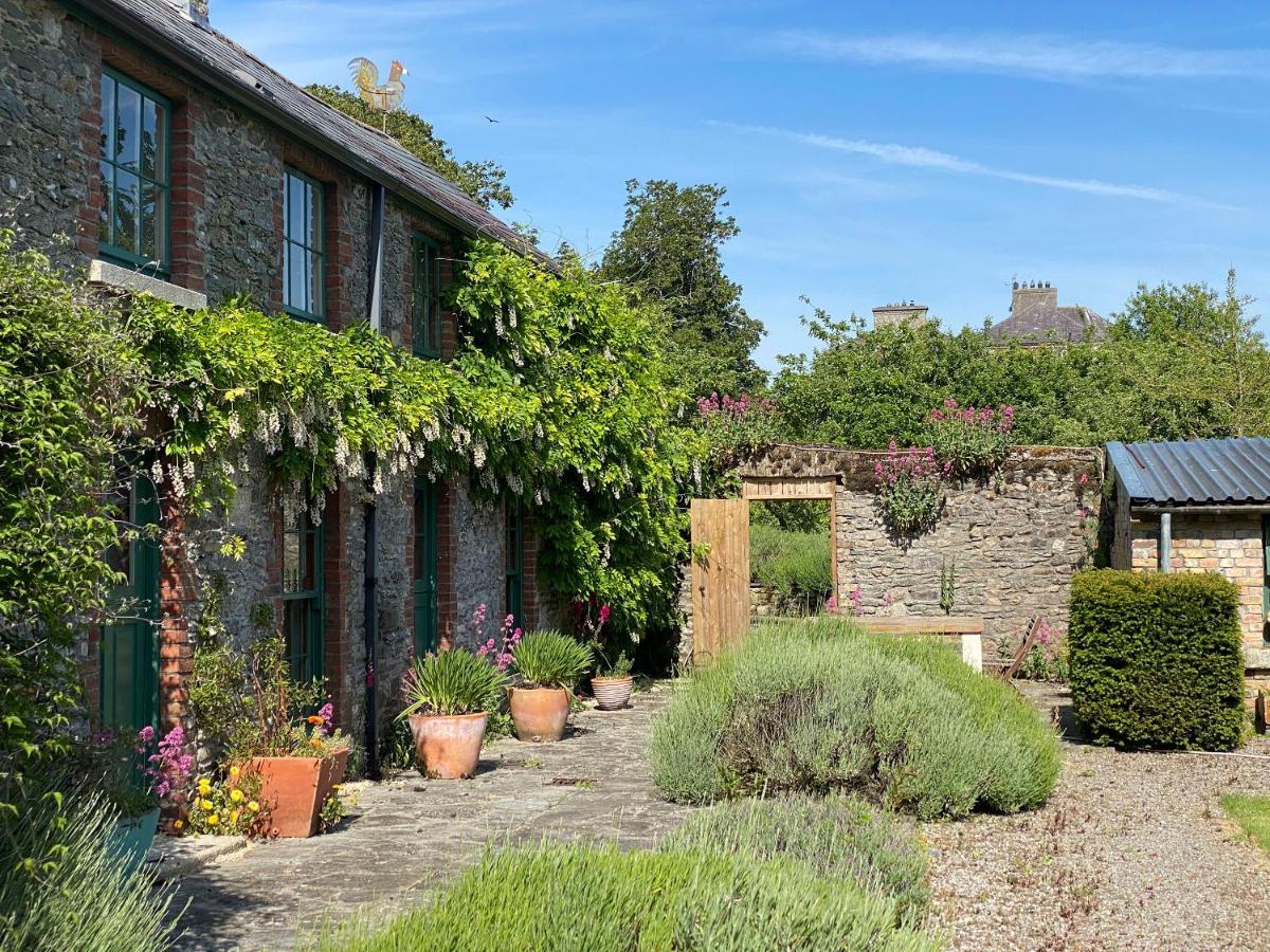 Villa The Stable Yard House At Burtown House & Gardens Athy Exterior foto